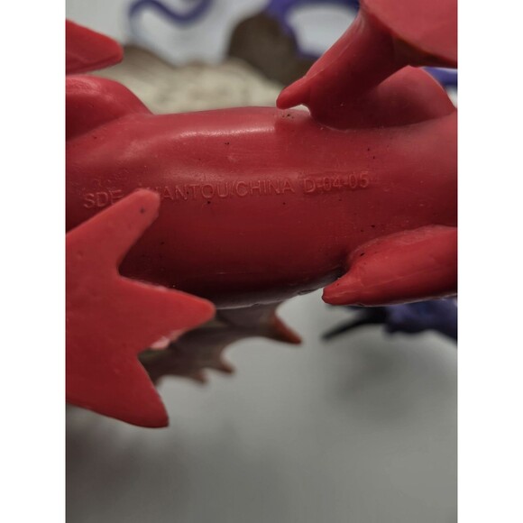 SDE Shantou Winged Dragon Figures Lot Of 2 One Orange And One Purple - Picture 4 of 5